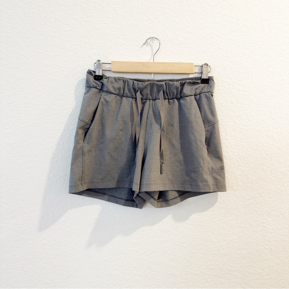 Lululemon- On the Fly Short *2.5” in Heathered Black/ 4